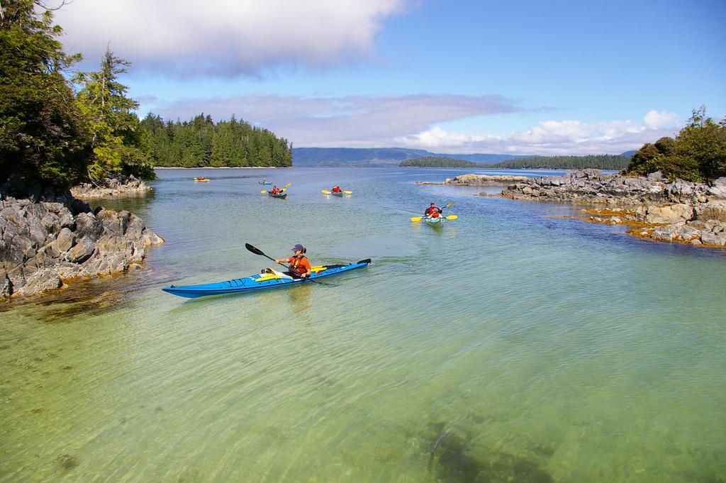 Waters Edge Shoreside Suites Ucluelet Exterior photo